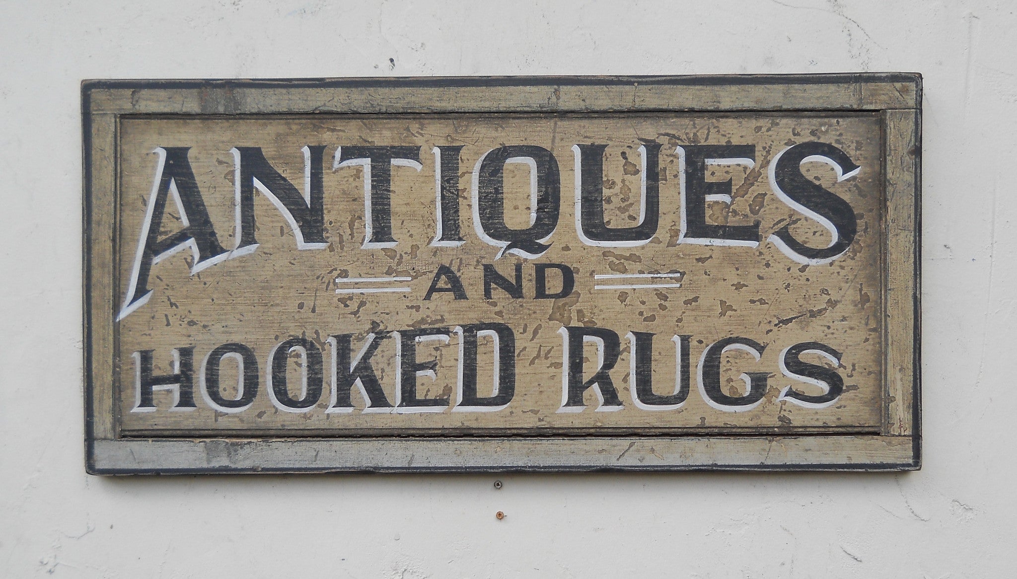 Antiques & Rugs
