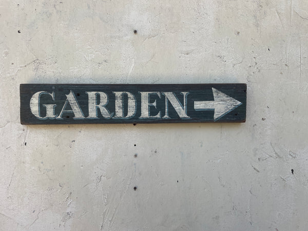 Garden arrow
