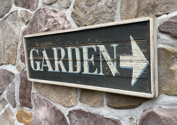 Garden arrow