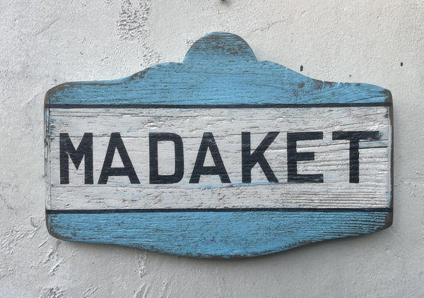 Nantucket small directional sign