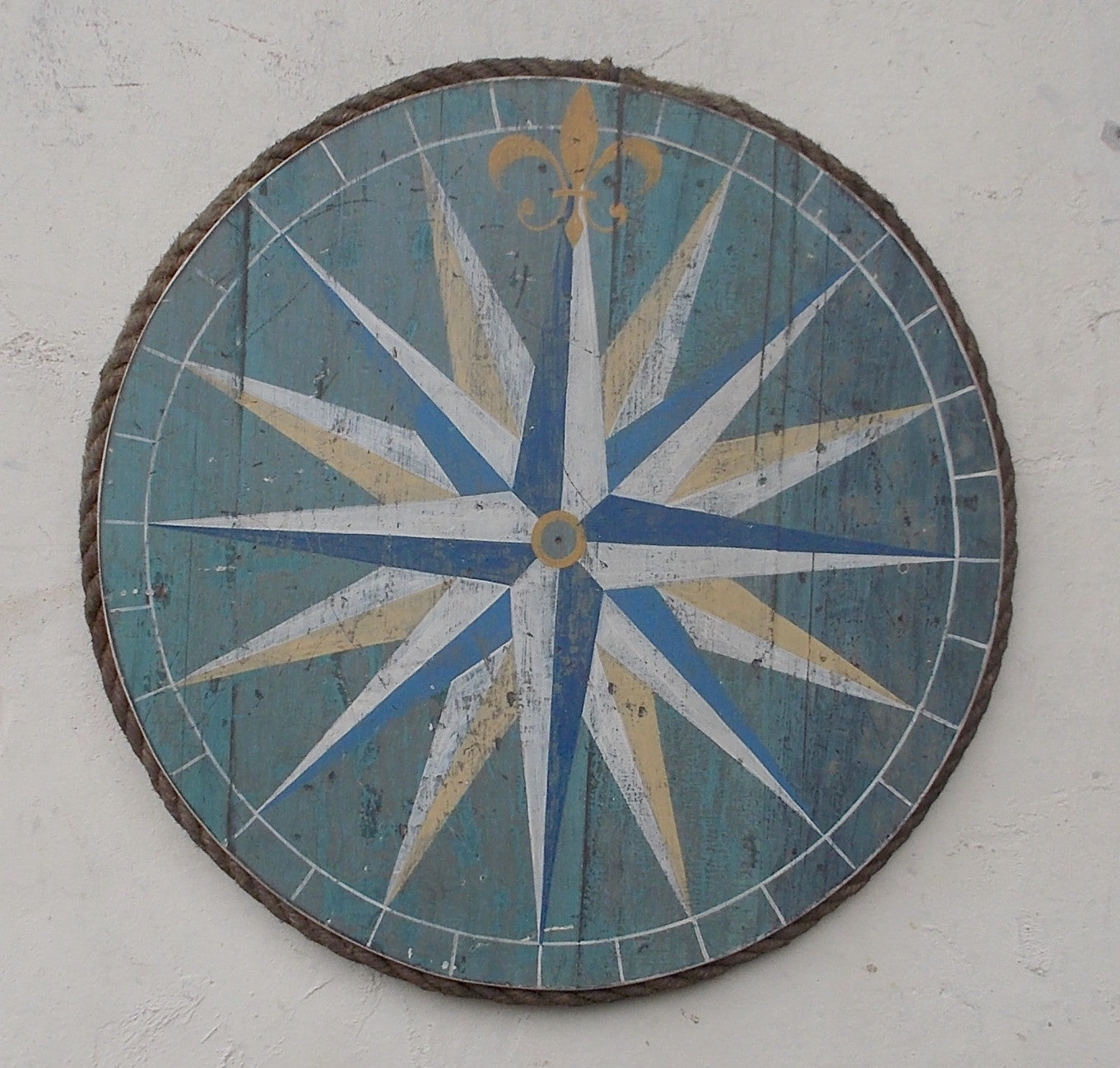 Compass Rose with Rope Molding